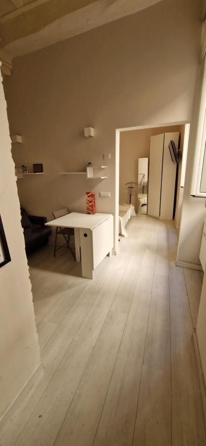 Savelli Apartment Old Town - Near Navona Place Roma Esterno foto